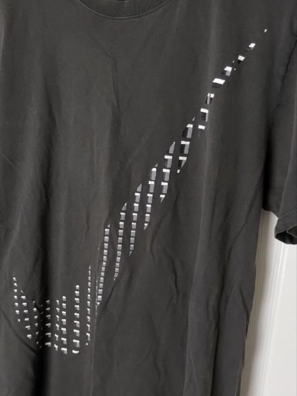 Nike Black Short-Sleeve Tee with Silver Swoosh Cutout.Large - Picture 2 of 8